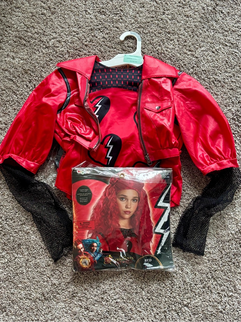 NWT Wig & NWOT Disney Descendants: The Rise of Red Costume Set Size 7/8